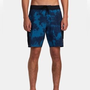 Apex Boardshorts 18" - Blue Tie Dye
RVCA, Waist 34